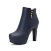 2022 novas botas femininas de outono e inverno com zíper lateral de strass, botas curtas de cavaleiro, botas de salto alto grossas para mesa d'água 40-50 botas de comércio exterior
