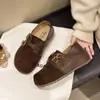Outono 2026 Novo Estilo Sapatos Femininos Totalmente Fechados Confortáveis Slip-on Solado Macio Sapatos Preguiçosos Planos Retrô Sapatos Individuais