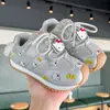 Nuevas zapatillas de malla para niñas modelo KT Cat 2026, con cierre de velcro, suelas antideslizantes, diseño transpirable y estilo casual, perfectas para niños