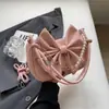 Bolsa Pequena Simples de Axila para Mulheres 2026 Nova Primavera e Verão Bolsa de Mão com Laço Bolsa Transversal Bolsa de Axila