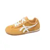 Zapatillas de entrenamiento alemanas de estilo coreano, color block, elegantes, zapatos casuales cómodos y versátiles, zapatos de mujer de estilo universitario, modernos y a la moda.