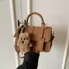 Bolso de Mano Pequeño de Diseño Nicho Coreano para Mujer Moda Invierno 2025 Bolso Cuadrado Pequeño para Viaje Bolso de Hombro con Textura
