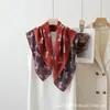 Nuevo Pañuelo de Seda Estampado con Bloques de Color de Doble Cara 2026 para Mujer, Estilo Vintage Primavera y Otoño, Bufanda Cuadrada Grande Favorecedora, Versátil Protección para el Cuello, Pañuelo de Protección Solar