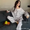 Pijama de Gasa de Doble Capa para Primavera 2026 Algodón Puro Cuello Redondo Cardigan Floral Grande Conjunto Casual Sencillo para Mujer