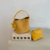 Bolsas de mano de lujo de alta gama transfronterizas para mujer 2026 nuevo popular versátil bolsa de trabajo, juego de bolso tipo cubo de mano y cruzado