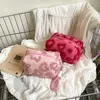 Neceser en stock, bolso de peluche, nuevo bolso de maquillaje transfronterizo, bolso peludo, bolso para teléfono con forma de corazón, bolso de mano portátil