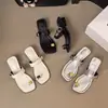 Sandalias de moda para exteriores, sandalias sin cordones para mujer, nuevo modelo de verano 2026 versión coreana, impresionantes sandalias de hada, sandalias sin cordones