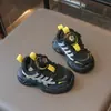Zapatillas Deportivas Infantiles Modelo Nuevo 2026 con Hebilla de Perilla, Superficie de Malla, Transpirables, Suela Suave, Antideslizantes, Versátiles Casuales Tipo Papá para Niños y Niñas