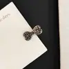 Grampo de Cabelo Elegante com Pérolas para Mulheres, Presilha de Metal com Laço Preto, Presilha Lateral de Alto Padrão, Presilha para Franja, Simples Presilha Bico de Pato