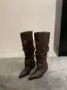 Botas plissadas de salto bloco com bico fino e cano largo, novo design de nicho da primavera de 2026, botas de montaria femininas de cano alto estilo coreano