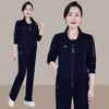 Garantía de Calidad Sin Bolitas Reductor de Edad Conjunto de Tres Piezas para Mujeres de Mediana Edad Nuevo Estiloso Conjunto Deportivo Casual de Primavera y Otoño