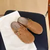 Sandalias Birkenstock de Suela Gruesa para Mujer 2026 Primavera/Verano Nuevas Retro para Exteriores sin Cierre Puntera Cerrada Birkenstock Medias Zapatillas