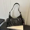 Bolsa feminina transfronteiriça moderna estilo motociclista 2026, com tachas, única e estilosa, de grande capacidade, texturizada, para ombro, de mão e crossbody