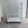 Carro de piezas de corte empujado a mano para fábrica de prendas de vestir Taller de rotación Carro de apilamiento de materiales para taller Marco de banda de tela para aflojar tela de estampado y teñido Carro de valla plegable