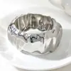 Joyería Popular para Manos Europea y Americana Transfronteriza, Simple y Moderna, Única y Exagerada, Pulsera de Metal Hueca de Borde Ancho con Resorte