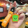 Llavero popular con forma de tostada horneada y huevo frito, figura de juguete de goma suave de PVC para decoración de bolso de mujer