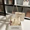 Dropshipping Moda de Nicho Bolsa Tote Embossada 2026 Novo Modelo Grande Capacidade Bolsa de Axila Bolsa de Ombro Atacado