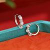 Joyería Yuebao Plata Esterlina S925 Jade Hetian Jade Blanco Moda Lujo Accesible Diseño Geométrico Aretes de Cuentas Redondas Elegantes Clip para la Oreja