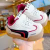 Zapatos para niños pequeños, nuevos modelos de primavera y otoño, zapatos para bebés principiantes para niños de 2 a 3 años, suela blanda, antideslizantes, transpirables