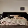 FREEMONDE ofrece un lujoso juego de cama de cuatro piezas de alta gama para otoño e invierno, fabricado con suave algodón para bebé apto para la piel y con un acabado cepillado.