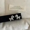 Aretes de Terciopelo Rojo para el Año del Caballo 2026, Aretes para Mujer Estilo Hong Kong, Sensación Elegante y de Alta Gama, Accesorios de Oreja para Año Nuevo