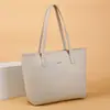 Bolsa Extra Grande, Novo Estilo Tendência de Luxo Leve, Nova Bolsa de Ombro Primavera/Verão 2026 para Mulheres, Grande Capacidade, Versátil para o Dia a Dia, Bolsa de Mão Tote