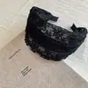 Elegante y suave, diadema gris de copa alta y ala ancha para mujer, nuevo modelo 2026, adecuada para el uso diario, hace que el rostro parezca más pequeño, diadema con pinza para el pelo