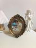 Marco de fotos retro de estilo francés para sala de estar, dormitorio, adornos, pintura decorativa, estilo europeo, ligero, de lujo, tallado, ovalado, colgante, marco de cristal.