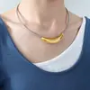 Nuevo collar de acero de titanio con superficie fotosensible avanzada, moda personalizada de lujo ligero transfronteriza, joyería creativa de nicho, joyería de temperamento simple para mujeres