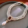 Colar Geométrico com Contas de Pérola, Design Moderno e de Luxo Leve, Corrente Simples para Suéter, Versátil e Elegante, Atacado de Joias de Alto Padrão