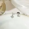 Pendientes de Tachuela Geométricos Dulces y Frescos con un Diseño Único, Estilo Unisex, Nicho Oscuro, Versátiles, Pendientes al por Mayor de Accesorios de Yiwu