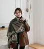 Novo cachecol de outono e inverno estilo coreano, de cashmere sintético, dupla face com cadeado de coração, versátil para ambientes com ar condicionado, xale quente, aquecedor de pescoço para estudantes