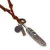 Estrella de la moda europea y americana punk venta caliente nuevo personalizado toma callejera retro cuero genuino collar de pluma grande collar de piel de vaca