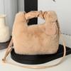 Directo de fábrica nuevo bolso de felpa de alta gama para mujer bolso de piel de otoño e invierno bolso bandolera de cadena única versátil
