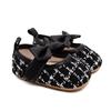 Sapatos de bebê com sola macia, sapatos femininos para bebês, sola de borracha antiderrapante, sapatos para crianças pequenas, primavera de 2024, novos sapatos de princesa para bebês de 0 a 1 ano