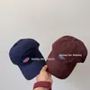 Gorra de pico nueva de estilo coreano para otoño para niños, estilo retro vintage con pequeño logo redondo bordado, gorra de béisbol al por mayor