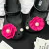 Accesorios para zapatos Croc Charms y hebillas para zapatos DIY al por mayor Camelia de terciopelo rojo rosa Perla Decoración de zapato desmontable