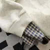 Moletom Patchwork Xadrez Estilo Cartoon da Moda Americana Falso Duas Peças Polo para Mulheres, Forrado com Fleece Outono e Inverno, Top Limpo e Liso