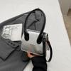 Estilo coreano elegante portátil pequeno quadrado bolsa 2024 primavera novo casual portátil simples viajante bolsa de ombro