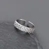 Anillo Mobius Minimalista para Hombre, Anillo de Dedo Índice Moderno y Sofisticado para Mujer, Anillos de Pareja, Diseño de Nicho, Acero de Titanio, No se Desvanece