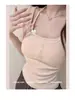 Camiseta de Manga Corta Dos en Uno Estilo BM Suave Deseo Puro con Almohadilla en el Pecho para Mujer, Top Corto Ajustado Dulce y Picante con Cuello Halter para Verano