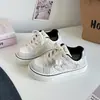 Zapatillas de suela gruesa para mujer 2026 nuevas versátiles para estudiantes zapatos rojos zapatos blancos dopamina B3802