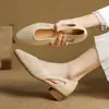 Novo modelo popular de comércio exterior transfronteiriço: sandálias femininas de couro macio com bico fino e vazadas, sapatos da moda com sola macia, respiráveis e de salto baixo