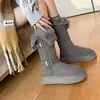 Botas de neve longas cinzas para mulheres, antiderrapantes e quentes, 2026 espessadas e forradas com fleece, botas de sola grossa, sapatos de algodão para neve do Nordeste para o inverno