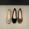 Elegantes zapatos planos de mujer con punta cuadrada y tacón bajo, nuevo modelo de primavera y otoño, adecuados para combinar con faldas, elegantes zapatos de abuela