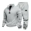 Conjunto de Calça Jogger Casual com Gola Alta e Logotipo, Veludo Pesado Americano, Masculino, Solto, para Uso Diário e no Trabalho, Inverno