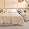 Modelo novo feito sob medida para e-commerce de comércio exterior: Manta multifuncional de tafetá liso com jacquard de coluna romana para cochilo