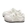 Zapatos de mujer de punta redonda, zapatillas blancas estilo alemán, nuevo modelo otoño 2026, versátiles, ligeros, de suela blanda, zapatos deportivos y casuales para estudiantes