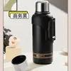 Termo aislado de acero inoxidable 316, botella de agua de gran capacidad para uso en exteriores, adecuado para el hogar, viajes, senderismo y uso en el coche; duradero y portátil, disponible para venta al por mayor