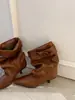 Bico Fino Fivela de Cinto Manga Moda Botas Femininas 2026 Novo Estilo Temperamento Fashion Salto Agulha Botas Empilhadas Botas de Cano Médio Soltas para Tornozelo